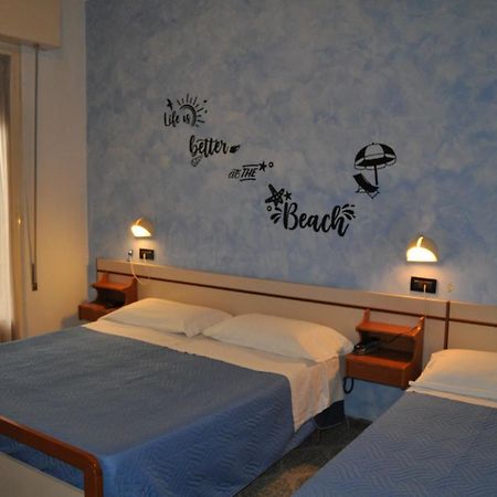 Hotel Rigobello Riccione Exterior photo
