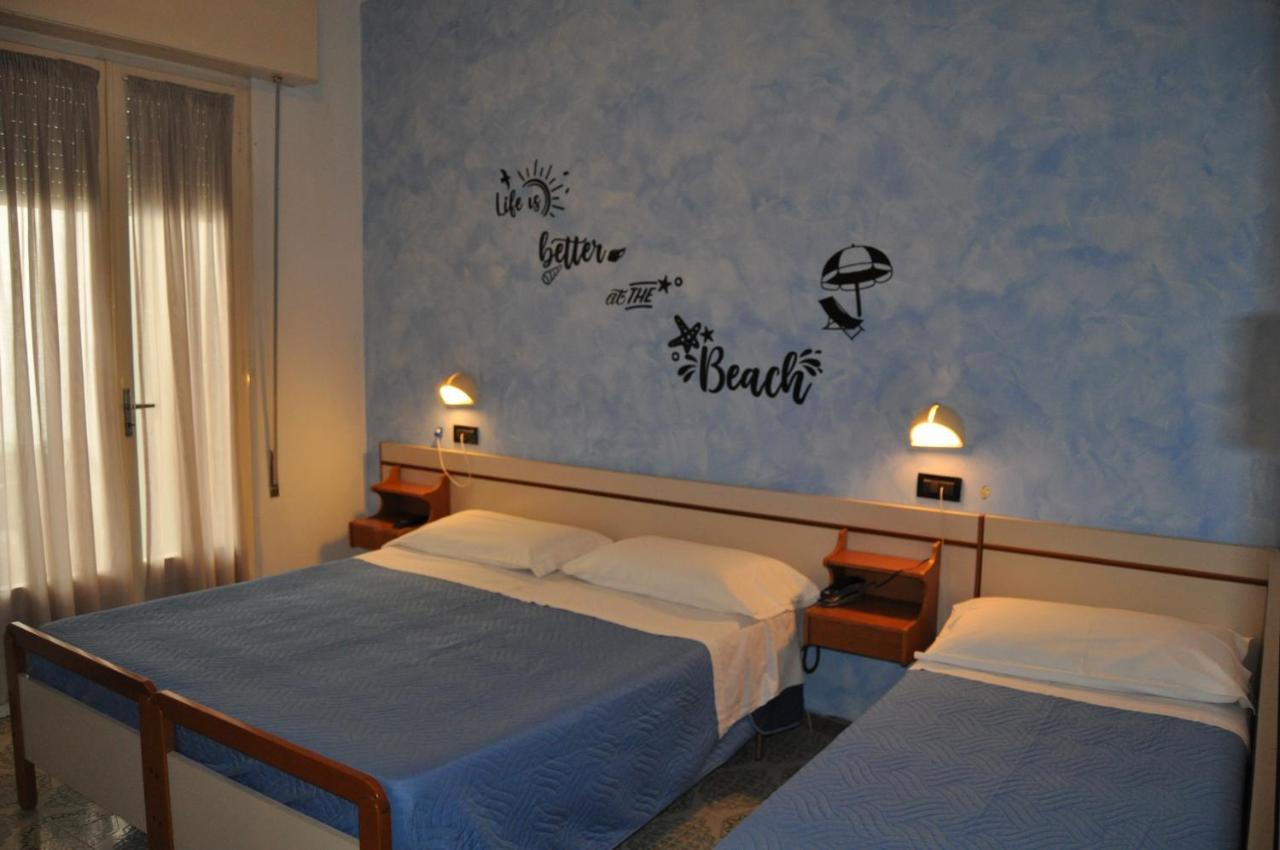Hotel Rigobello Riccione Exterior photo