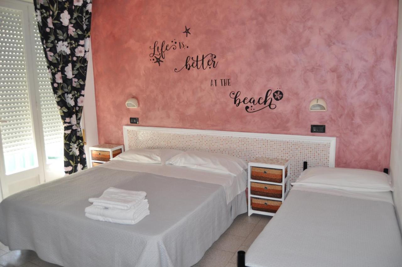 Hotel Rigobello Riccione Exterior photo